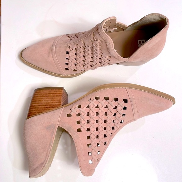 NEW!BP Perry Perforated D'Orsay Bootie Powered pink Suede Womens size - Picture 3 of 10